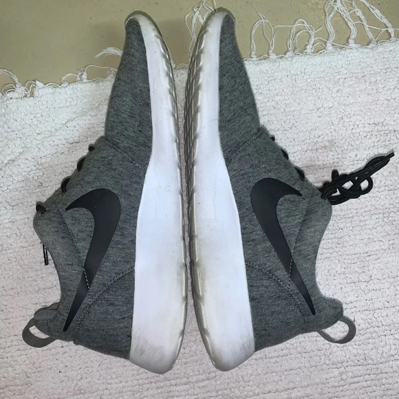 Nike Roshe Sneakers - Picture 4 of 6